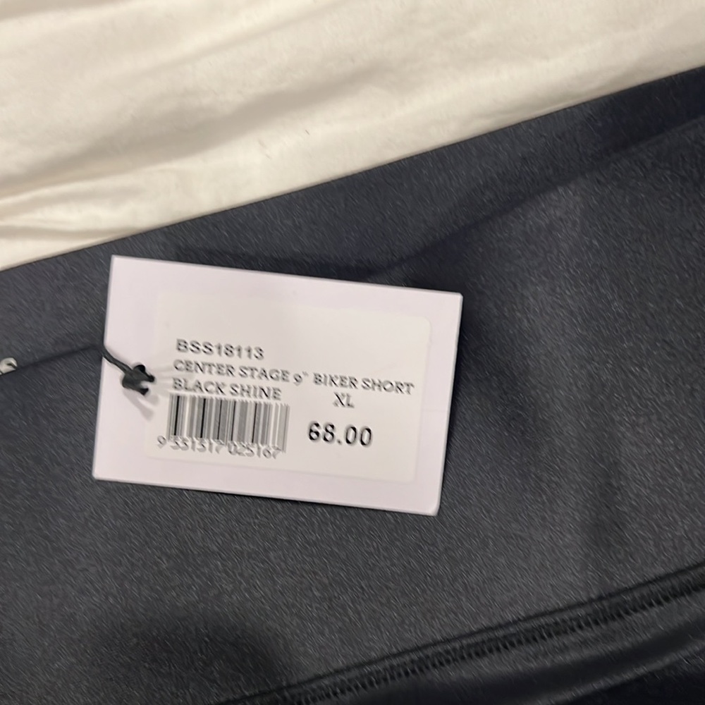 BANDIER ALL ACCESS CENTER STAGE BIKER SHORTS IN BLACK SHINE - Picture 4 of 6